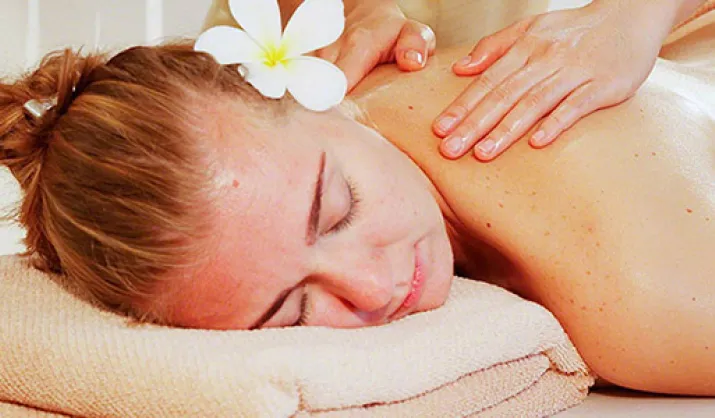 Aromatherapy Candle Massage