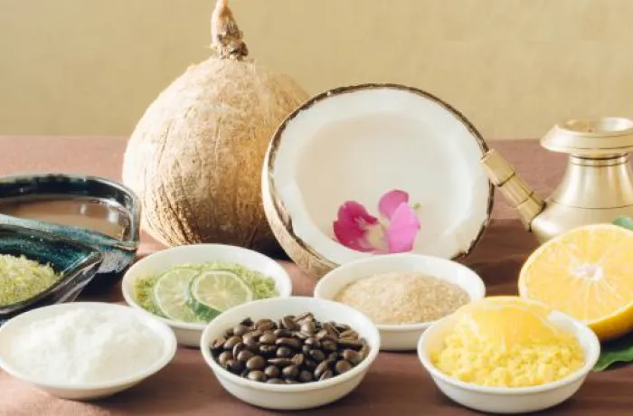 Coconut & Sesame Glowing Scrub